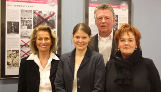 Schirmherrin Rose-Lore Scholz, Kuratorin Swenja Schiemann, Vorstand Ernst Szebedits und Christiane von Wahlert (FSK)
