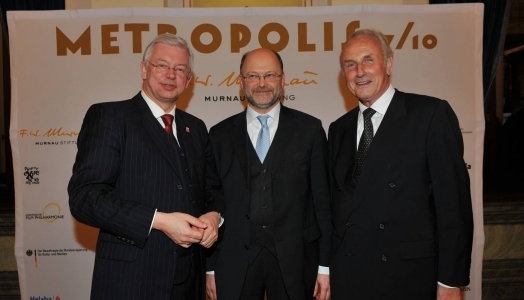 Ministerpräsident Roland Koch, Stiftungsvorstand Helmut Possmann und  Prof. Dr. Herbert  Beck (Kulturfonds)